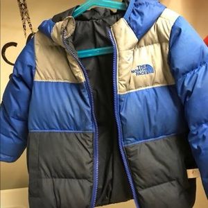 North face boys size 4.